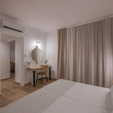 埃克顿度假村酒店 4* Klorakas
