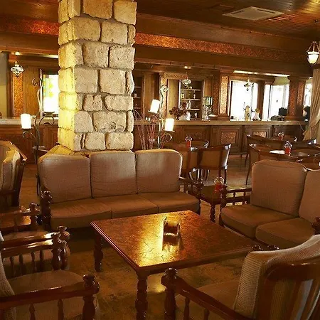埃克顿度假村酒店 Klorakas